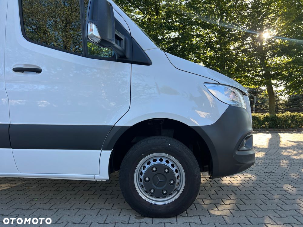 Mercedes-Benz Sprinter - 9