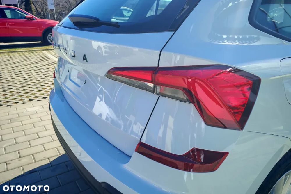 Skoda Kamiq 1.0 TSI Essence - 10