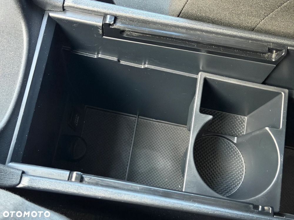 Toyota Avensis 2.0 D-4D Life - 28