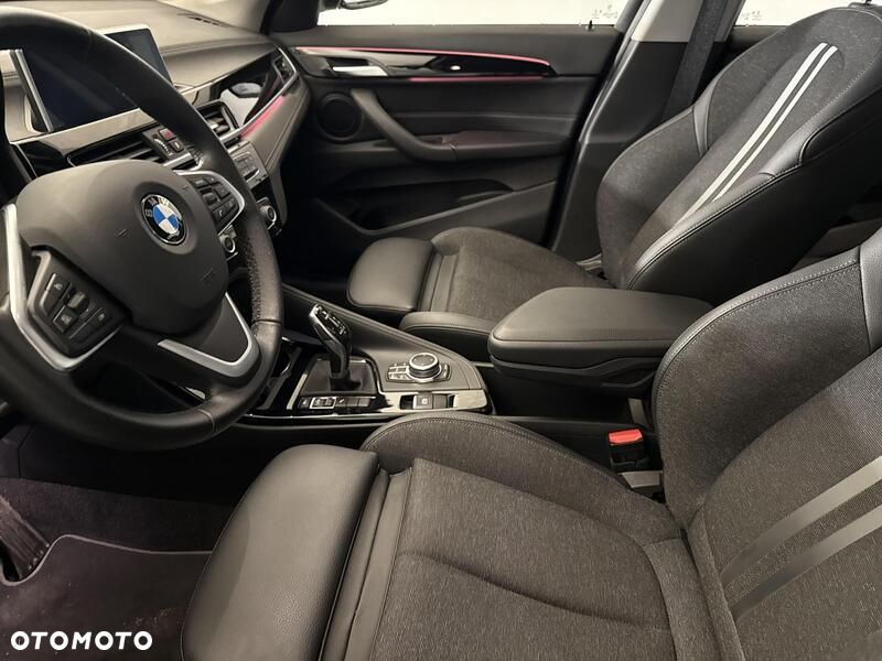 BMW X1 sDrive18i - 11