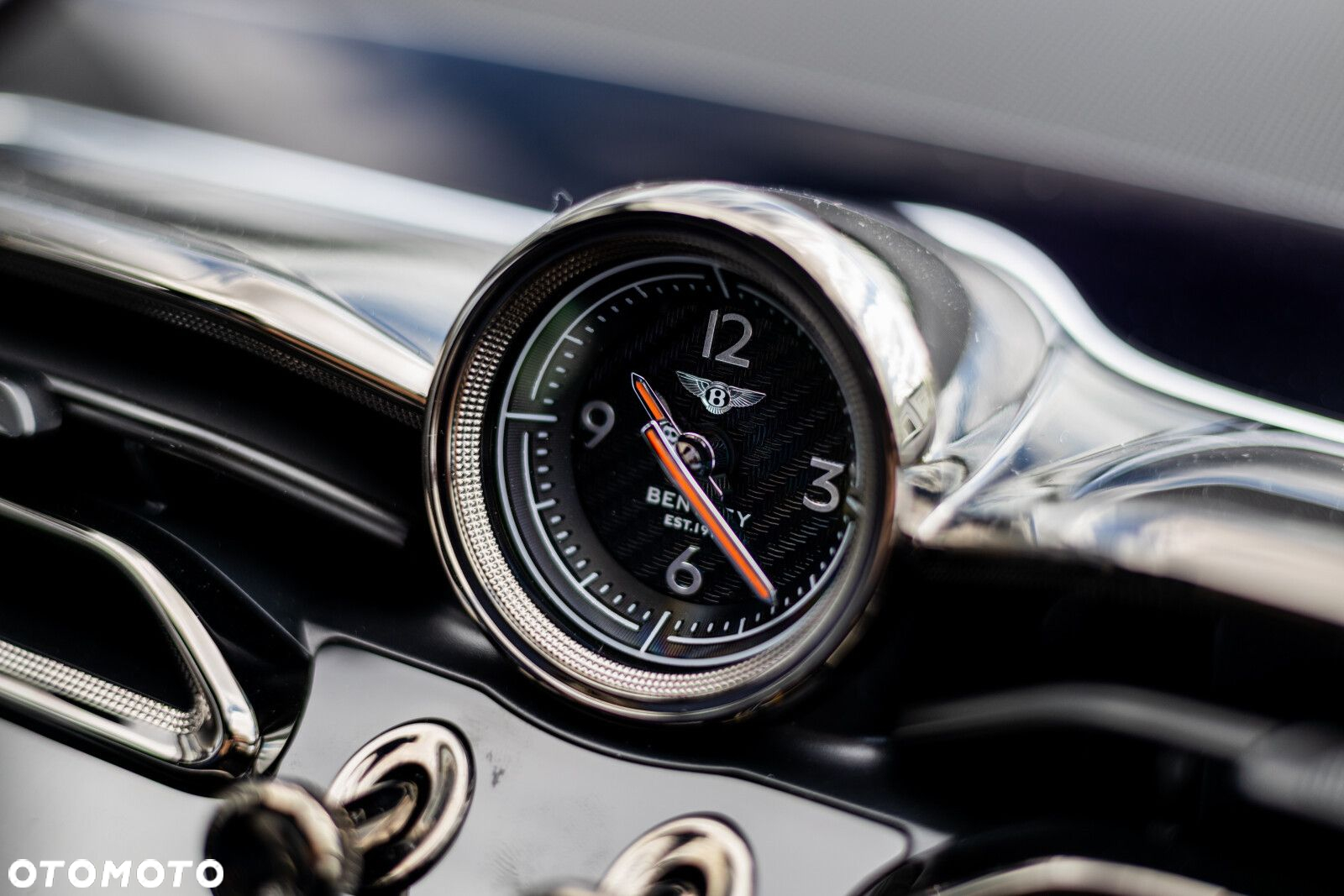 Bentley Bentayga - 15
