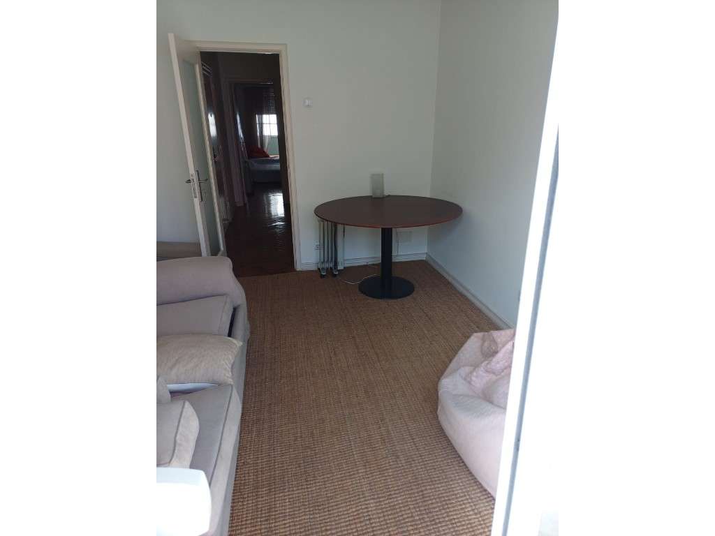 Excelente Apartamento T1 nas Avenidas Novas para arrendamento - Grande imagem: 5/12