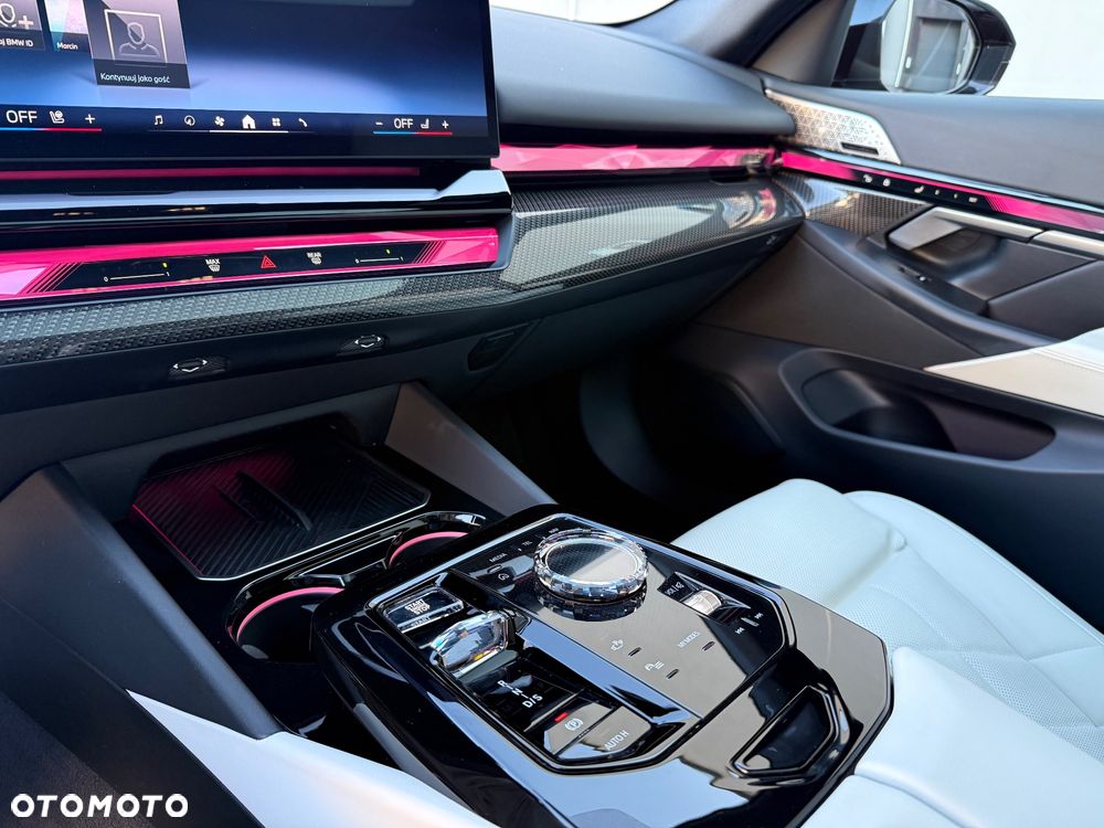 BMW Seria 5 550e xDrive PHEV M Sport - 26