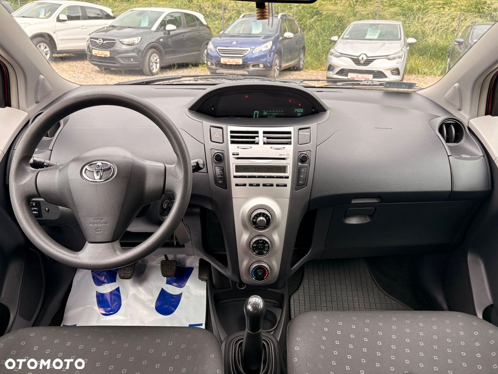 Toyota Yaris 1.3 Luna - 17