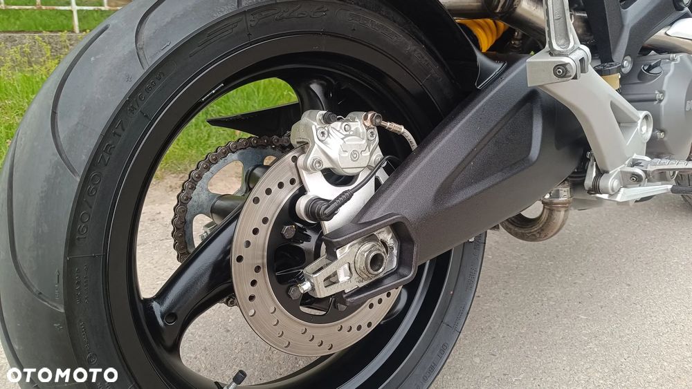 Ducati Monster - 17
