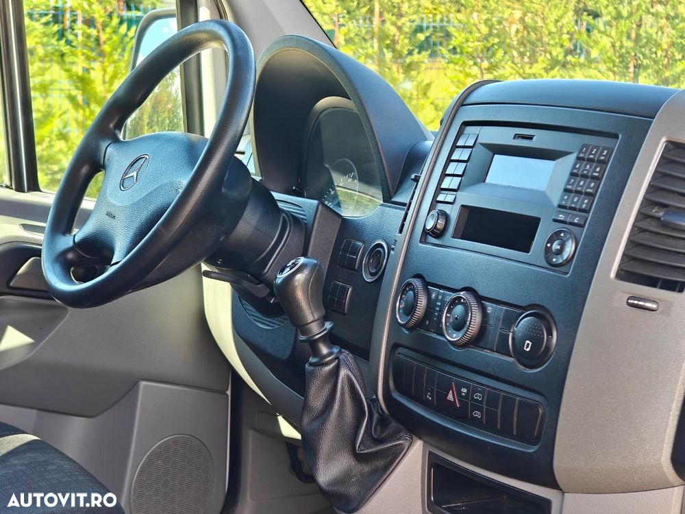 Mercedes-Benz Sprinter - 9
