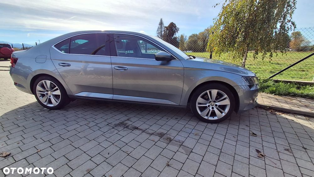 Skoda Superb 2.0 TDI SCR Style DSG - 17