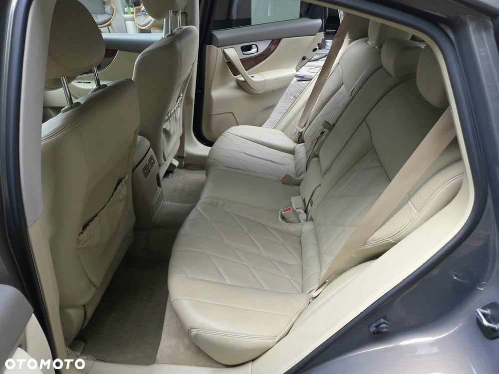 Infiniti QX70 3.0d S - 21