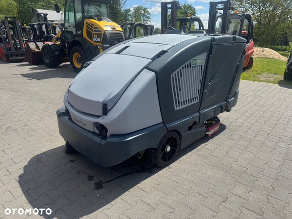Inny Nilfisk CS 7010 1200B szorowarka zamiatarka Automat szorującyo zamiatajacy  myjaca karcher odkurzacz