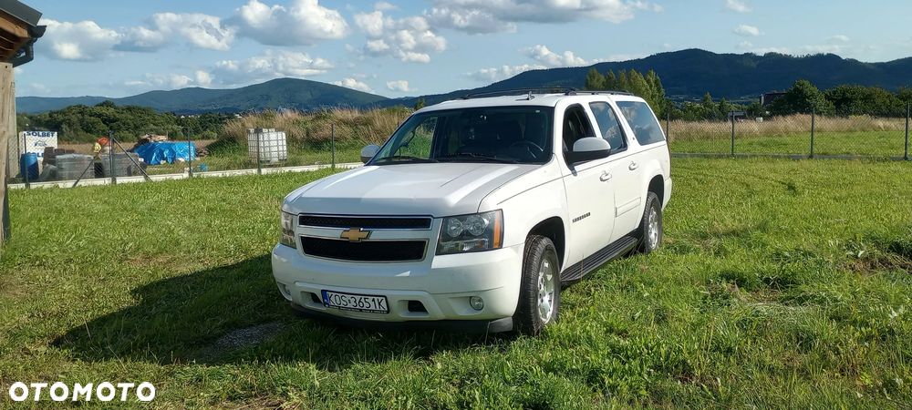 Chevrolet Suburban - 1