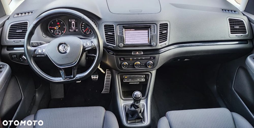 Volkswagen Sharan 2.0 TDI (BlueMotion Technology) Sound - 13