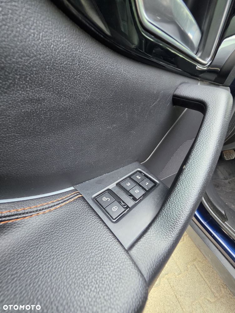 Jaguar F-Pace 20d Prestige - 24