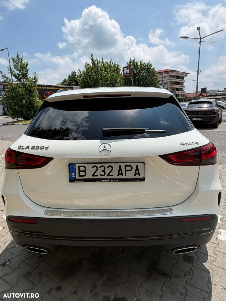 Mercedes-Benz GLA 200 d 4MATIC Aut. - 4