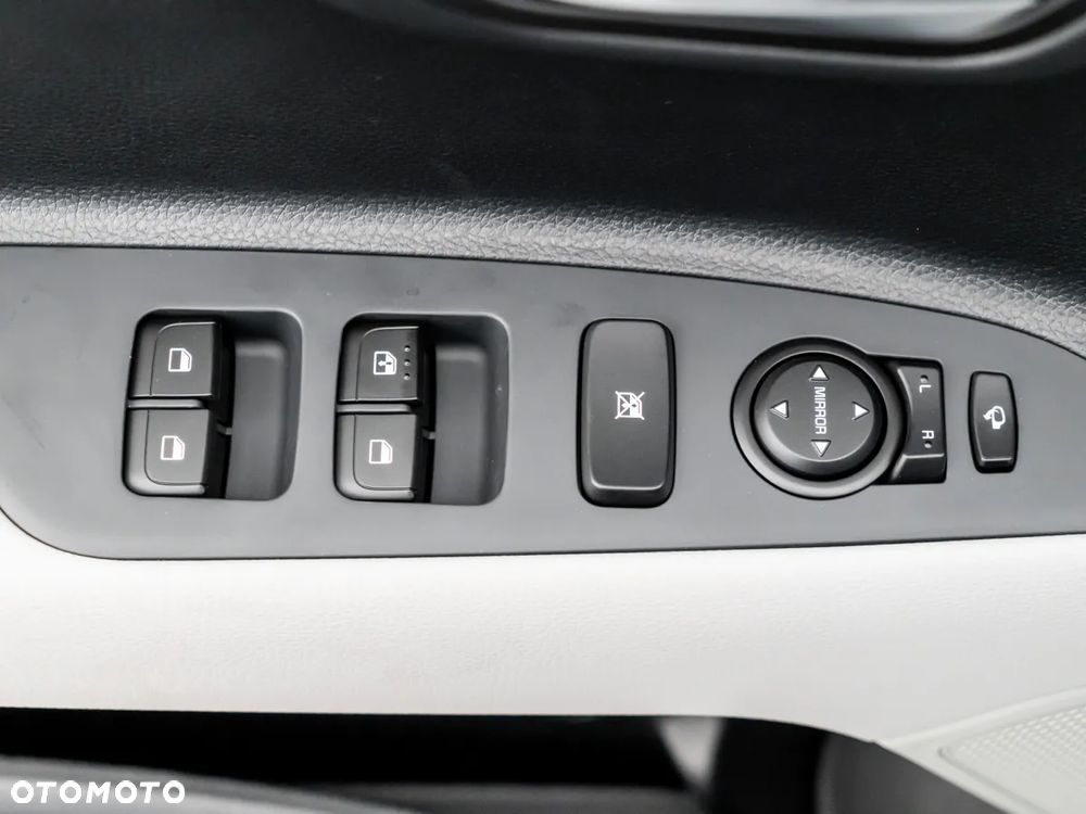 Kia Stonic 1.2 L - 19