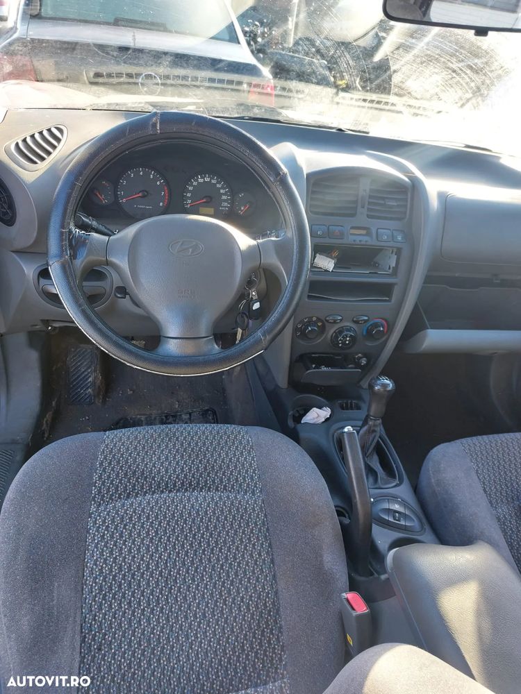 Dezmembrez Hyundai Santafe 2.4i - 8