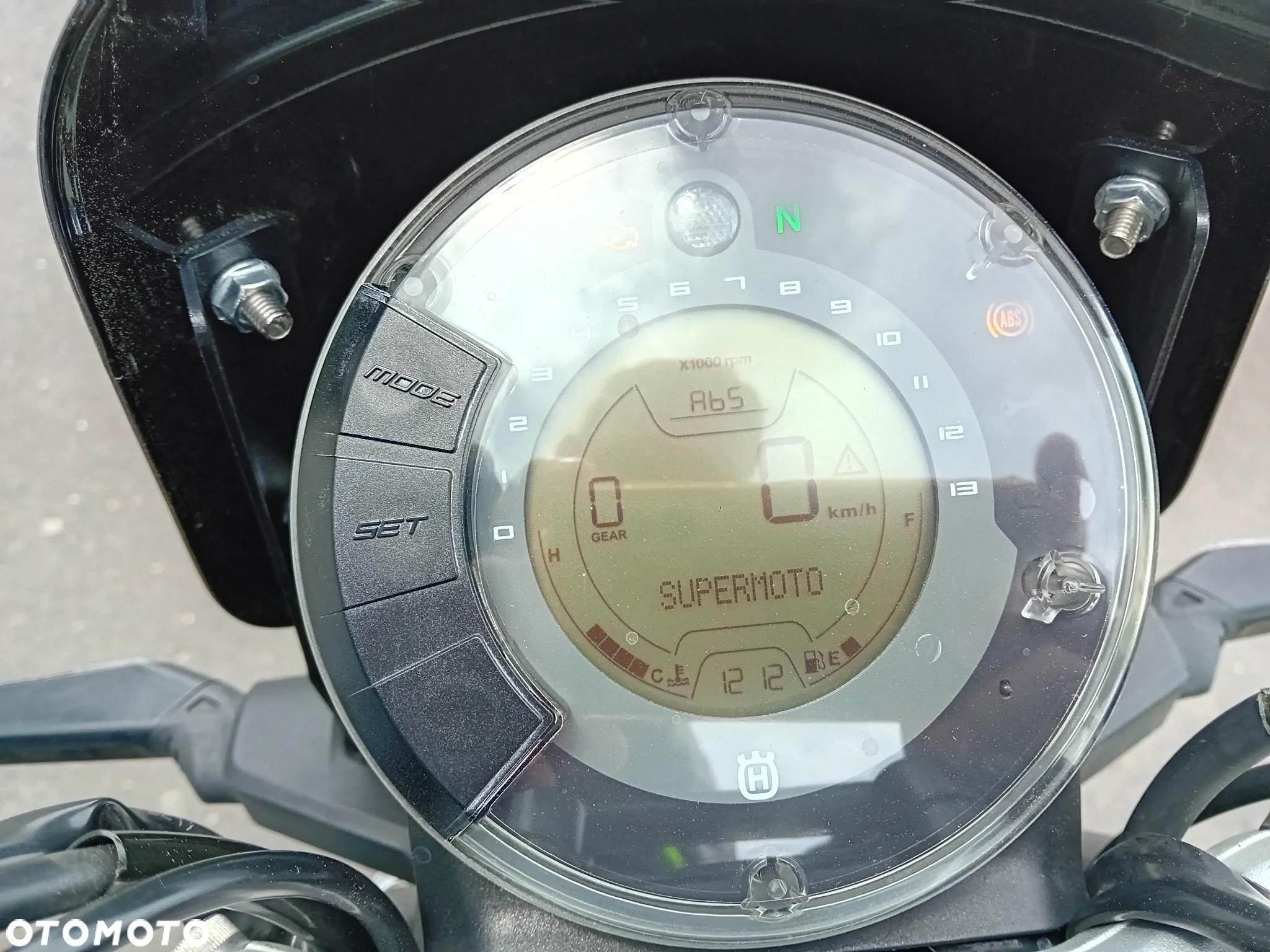 Husqvarna Svartpilen - 14