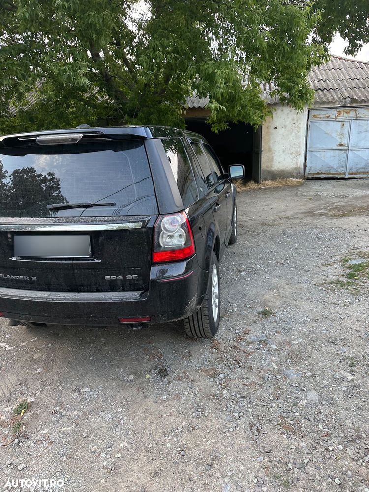 Land Rover Freelander 2012 photo 4