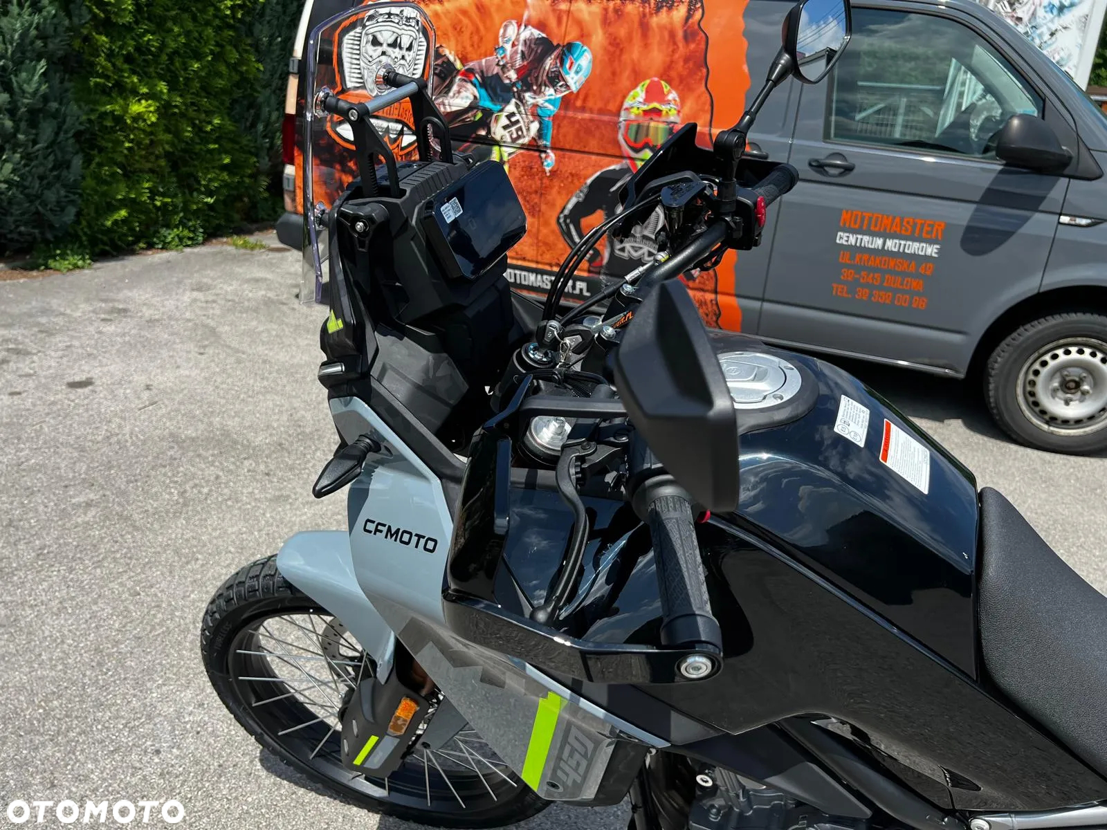 CFMoto MT - 12