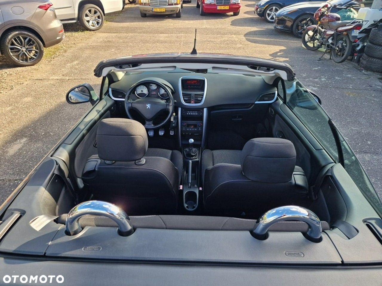 Peugeot 207 CC 120 VTi Active - 10