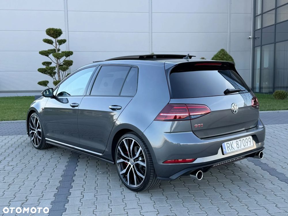 Volkswagen Golf GTI (BlueMotion Technology) DSG Performance - 13