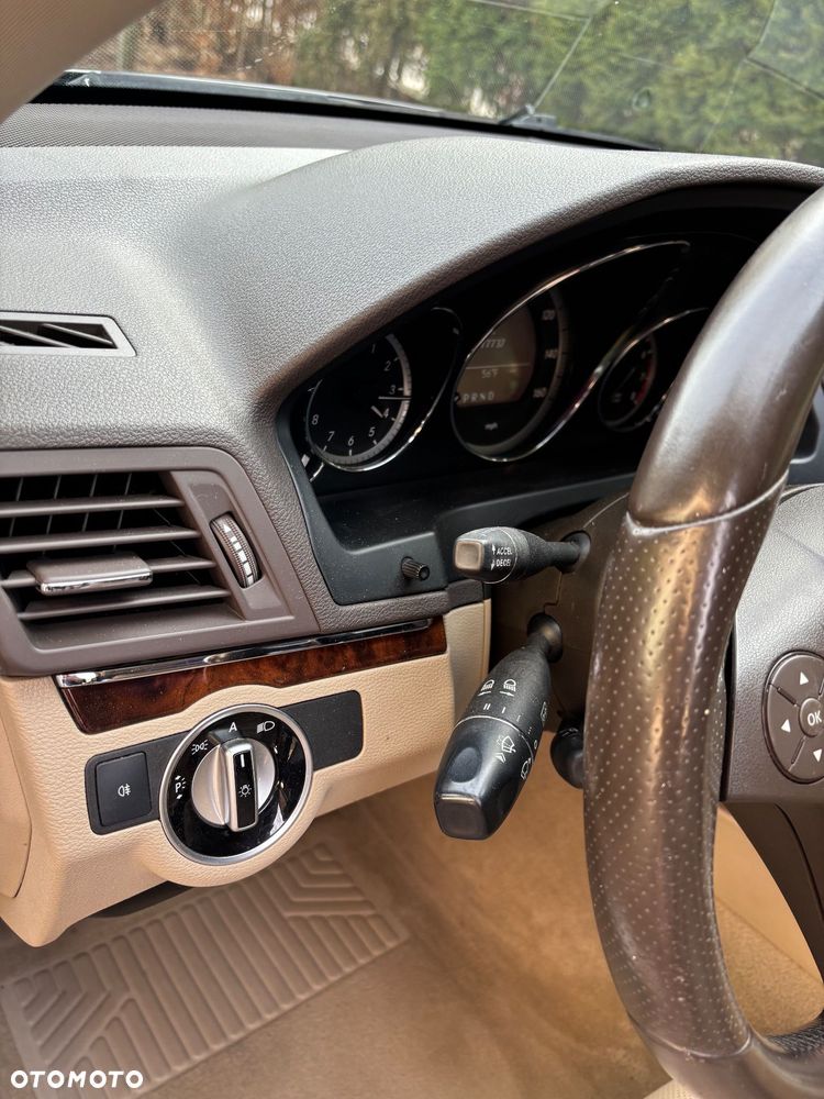 Mercedes-Benz Klasa E 500 7G-TRONIC Elegance - 18