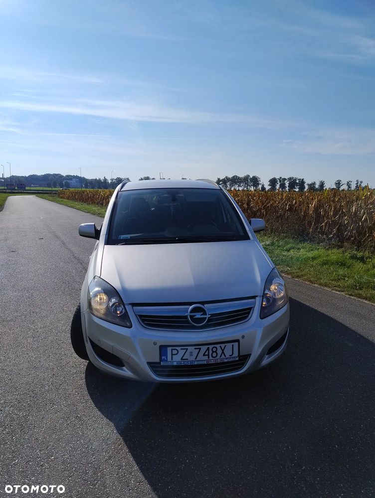 Opel Zafira - 2