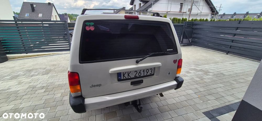 Jeep Cherokee 2.5 TD - 13