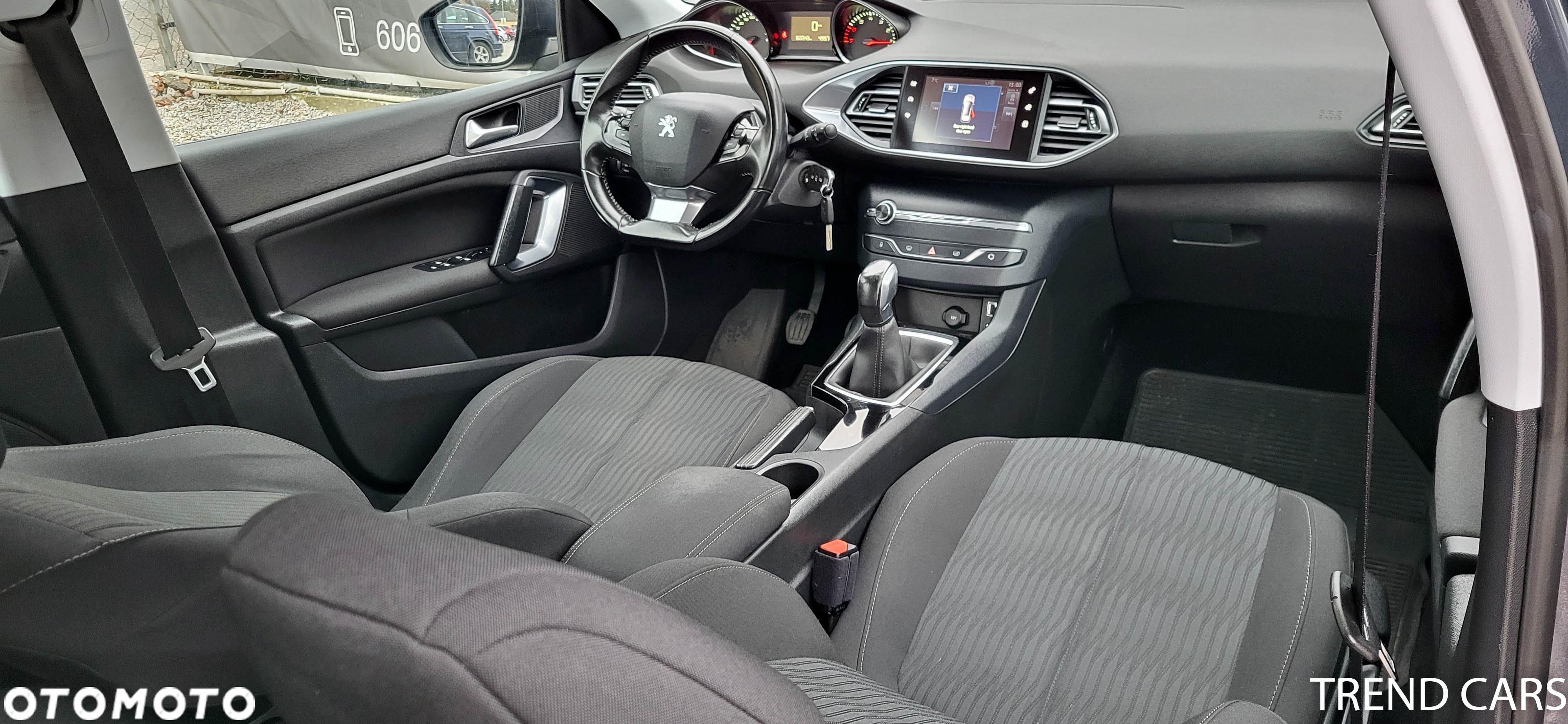 Peugeot 308 1.2 PureTech Allure S&S - 16