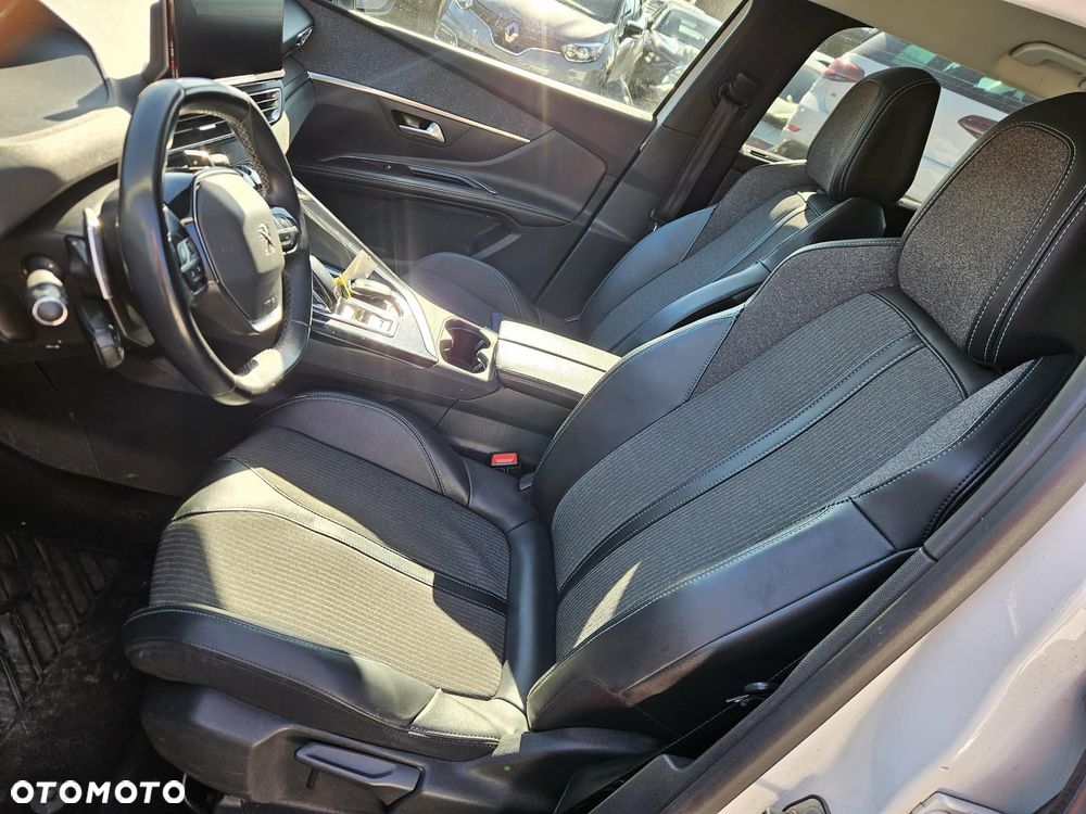 Peugeot 5008 BlueHDi 130 EAT8 Allure Pack - 14