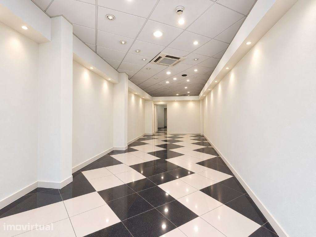 Loja com 60 m² no Centro de Grândola  Excelente Localização para o ... - Grande imagem: 4/12