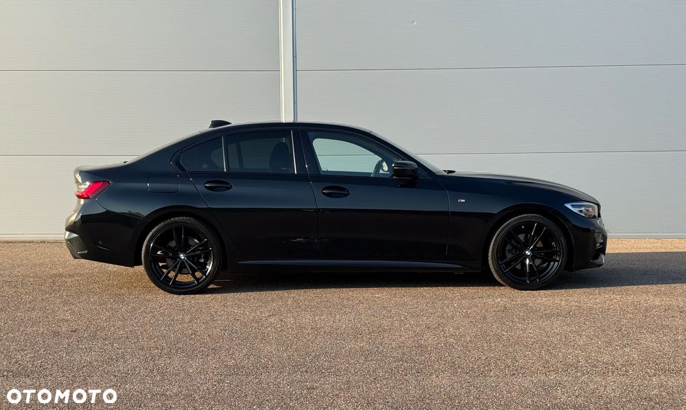 BMW Seria 3 320i xDrive M Sport Shadow sport - 8