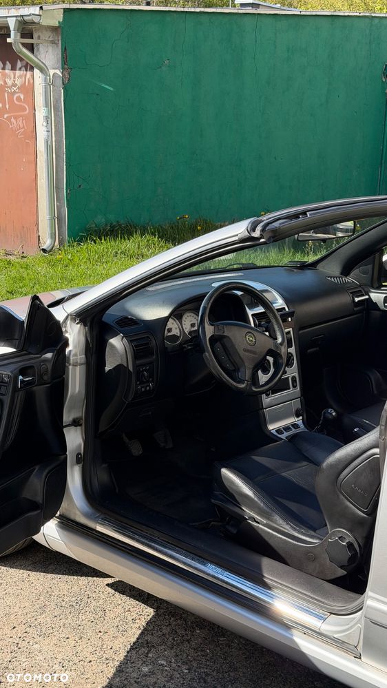 Opel Astra 1.8 Bertone - 10
