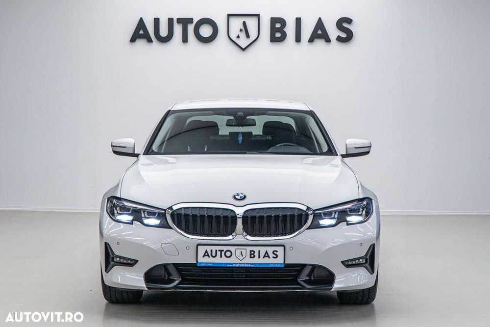 BMW Seria 3 320i Aut. Sport Line - 22
