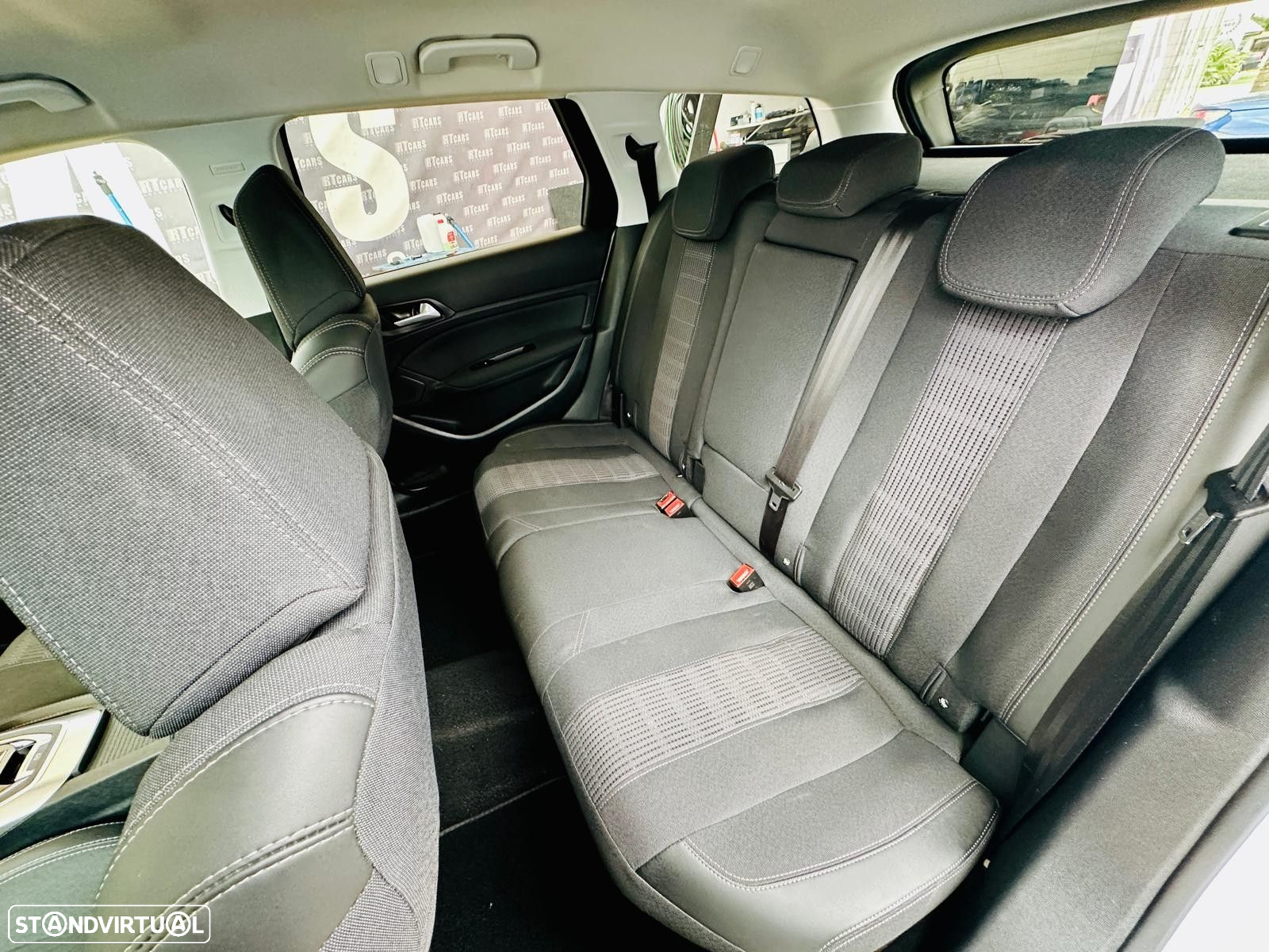 Peugeot 308 SW 1.2 PureTech Allure EAT8 - 24