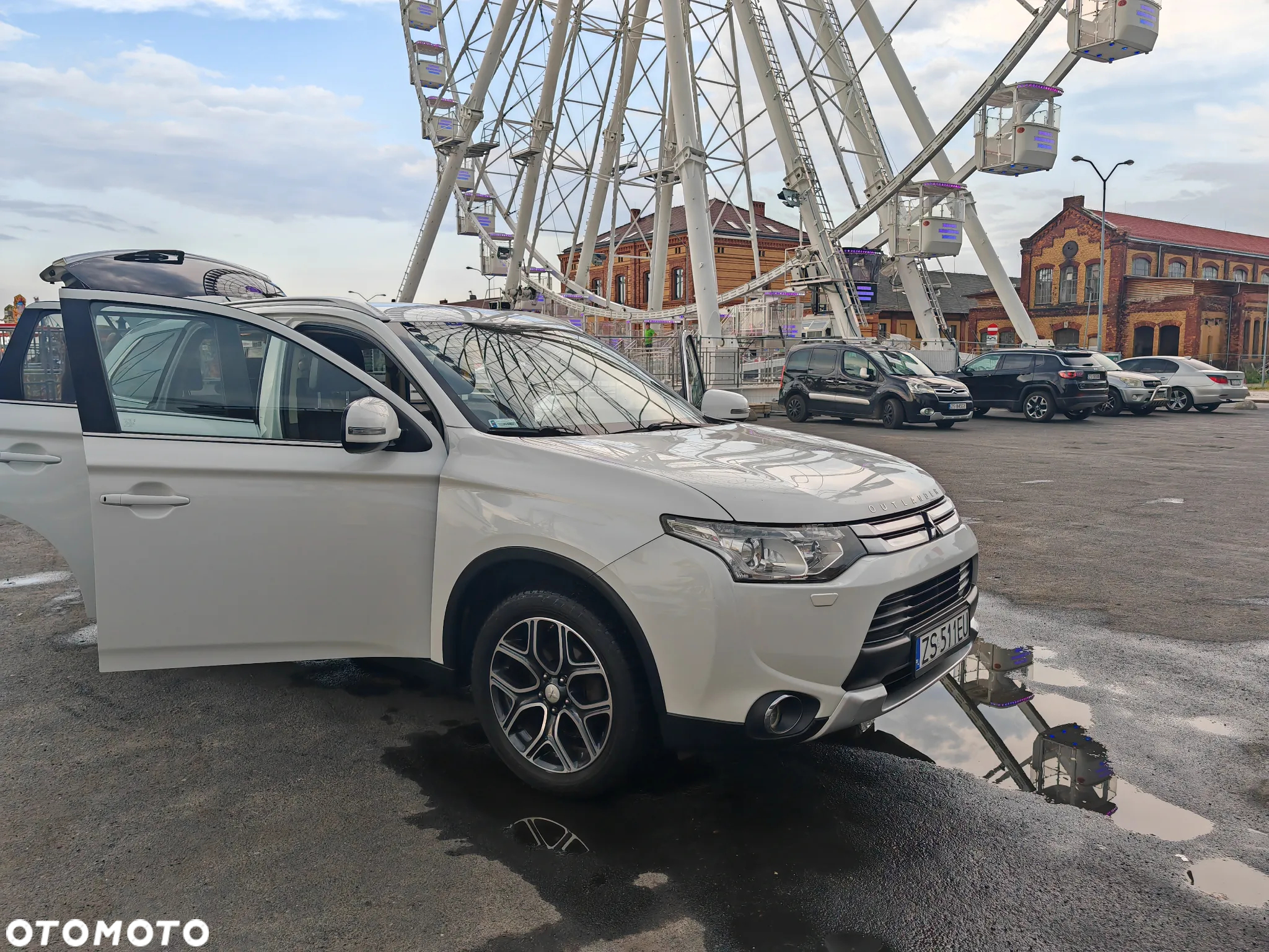 Mitsubishi Outlander 2.0 Instyle + 4WD CVT - 8