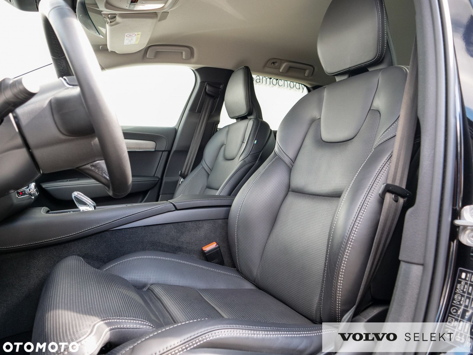 Volvo V90 Cross Country - 14