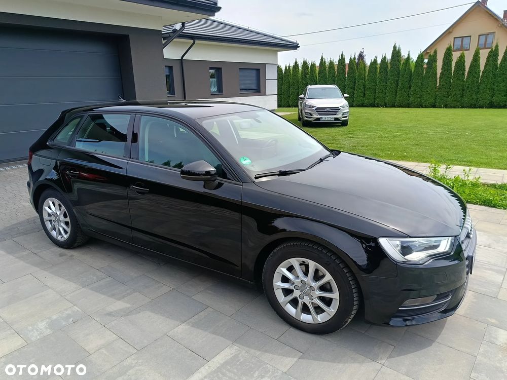 Audi A3 Sportback 2.0 TDI S tronic Attraction - 5