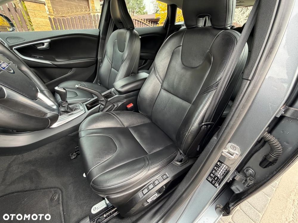 Volvo V40 D3 Summum - 5