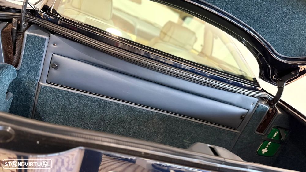 Aston Martin Vantage Coupe - 35