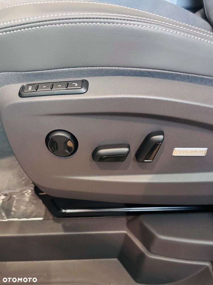 Volkswagen Multivan 2.0 TDI L2 Edition DSG - 13