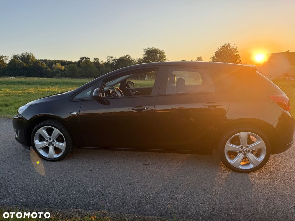 Opel Astra 1.4 - 13
