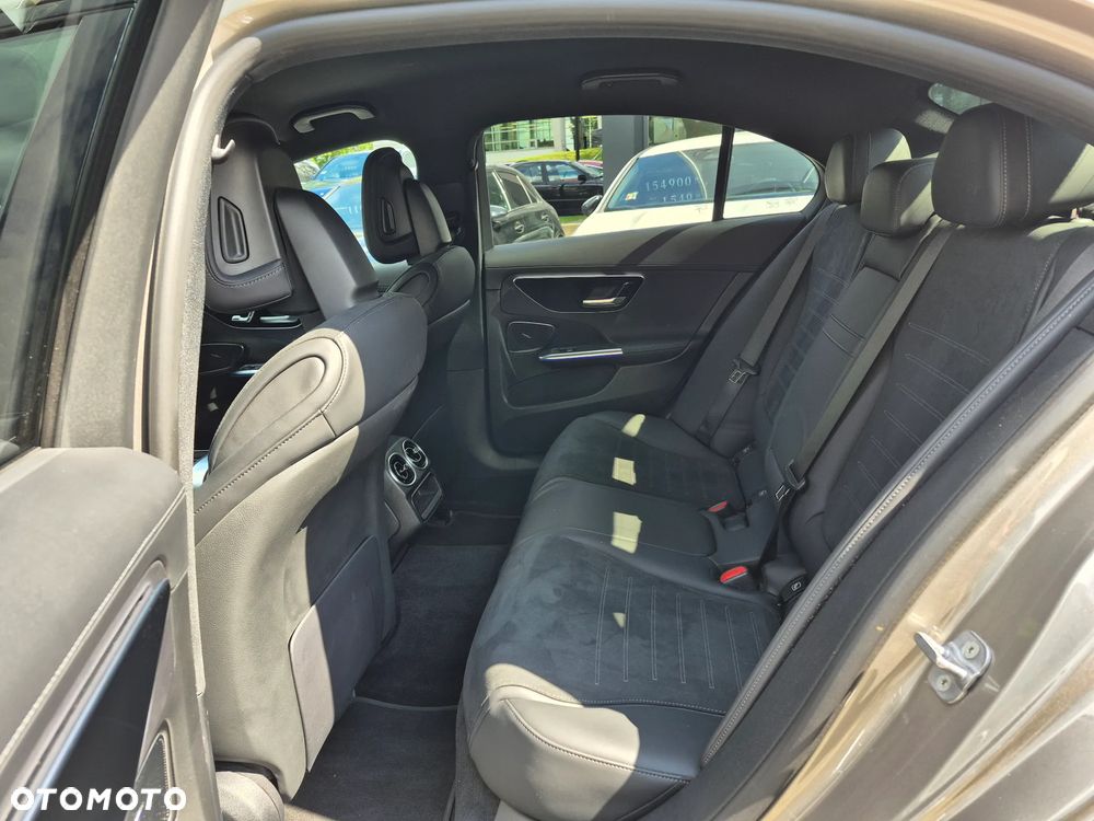 Mercedes-Benz Klasa C 200 4MATIC 9G-TRONIC - 22