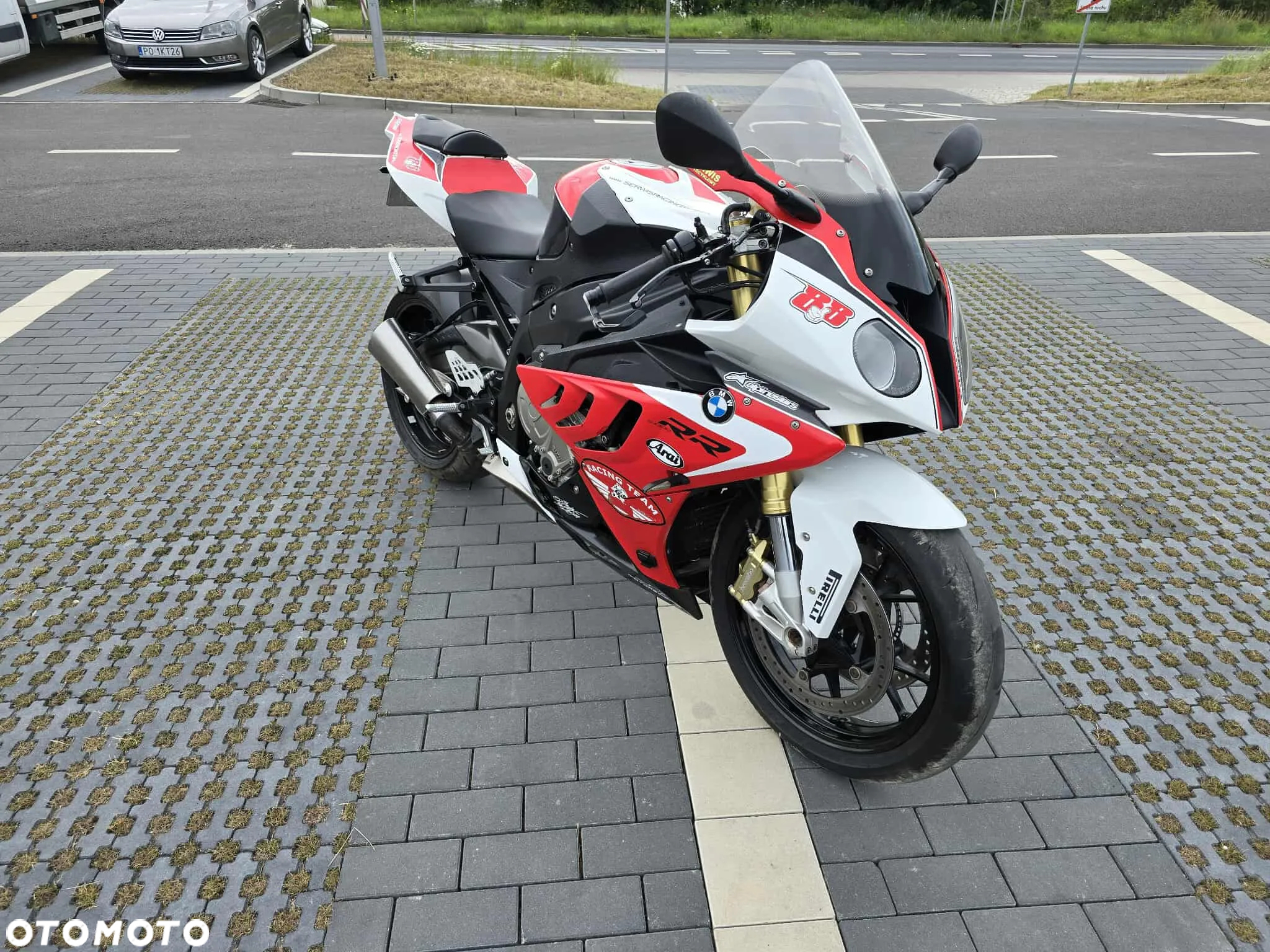 BMW S - 13