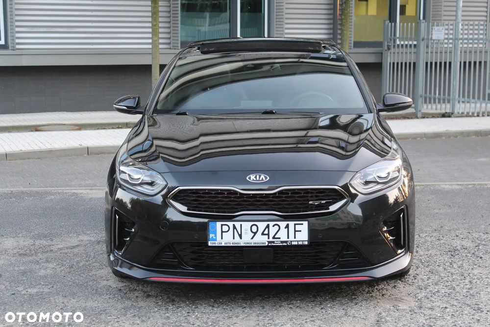 Kia ProCeed - 12