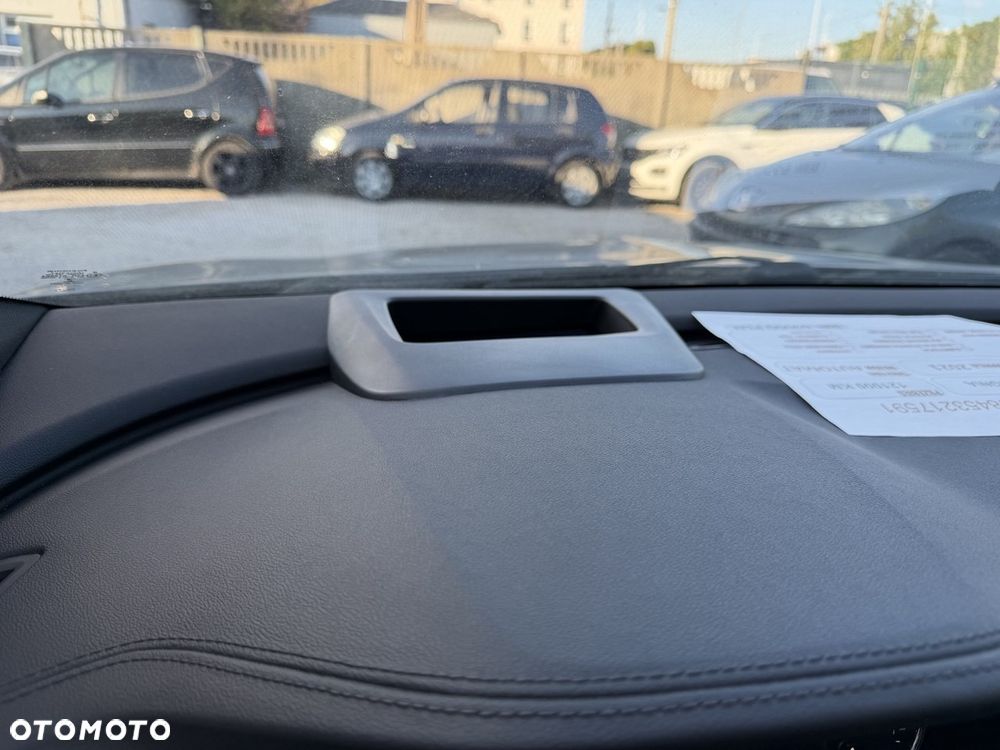 Opel Insignia - 16