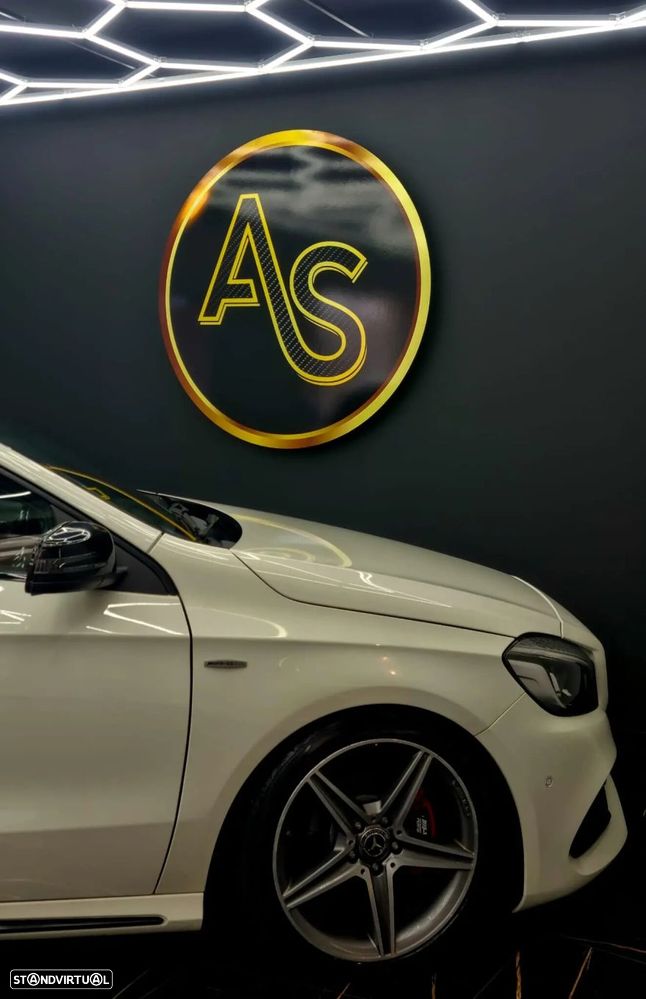 Mercedes-Benz A 180 - 40
