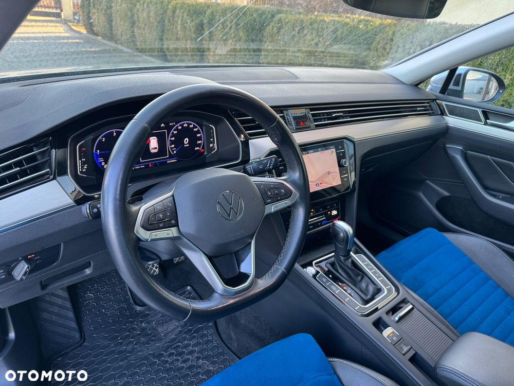 Volkswagen Passat Variant 2.0 TDI EVO Elegance DSG - 12