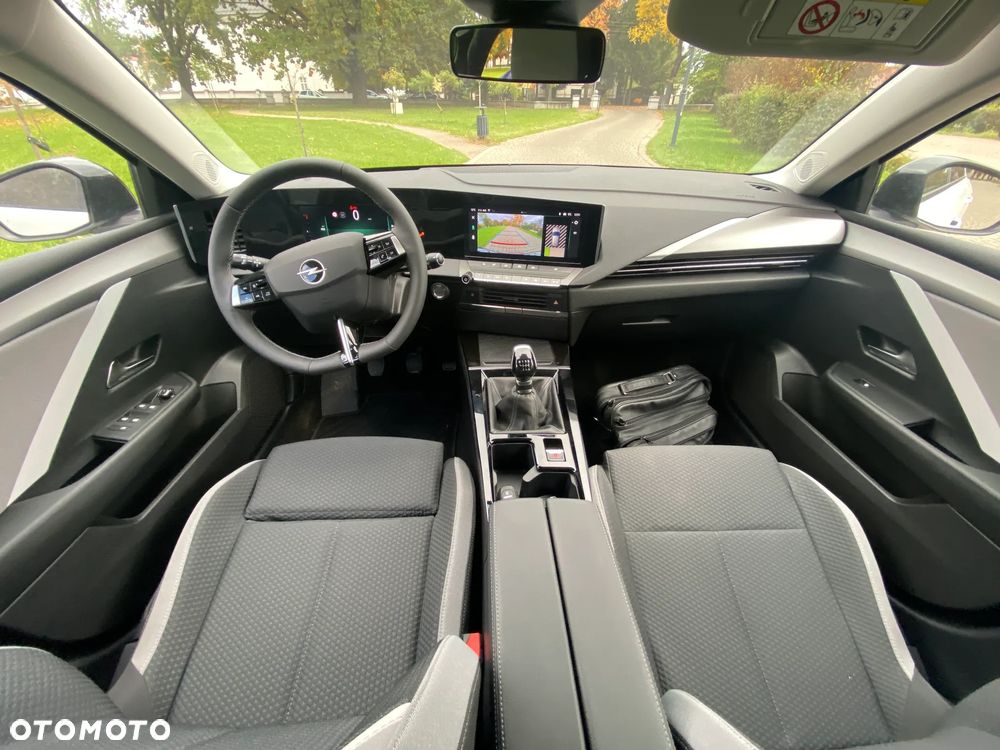 Opel Astra 1.2 Turbo Business Edition - 6