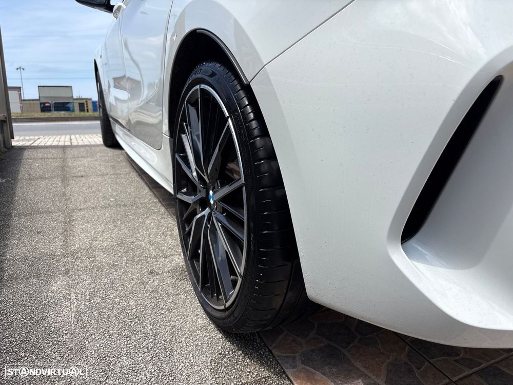 BMW 116 d Pack Desportivo M Auto - 60