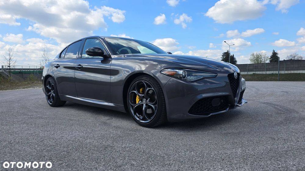 Alfa Romeo Giulia 2.0 Turbo 16V AT8 Veloce Ti - 1